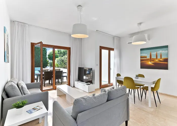 2 Bedroom Proteus With Private Pool, Aphrodite Hills Vila