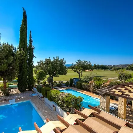 2 Bedroom Proteus With Private Pool, Aphrodite Hills ヴィラ