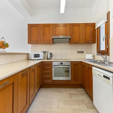 فيلة 2 Bedroom Proteus With Private Pool, Aphrodite Hills
