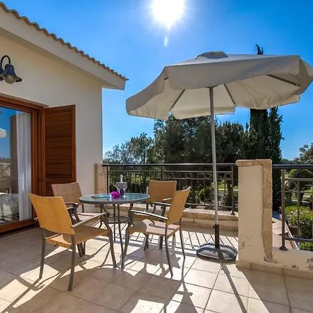 2 Bedroom Proteus With Private Pool, Aphrodite Hills فيلة كوكليا