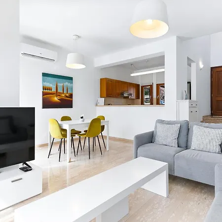 2 Bedroom Proteus With Private Pool, Aphrodite Hills ヴィラ クークリア