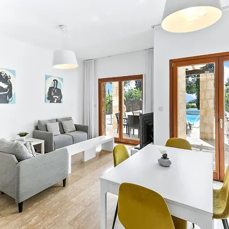 Βίλα 2 Bedroom Proteus With Private Pool, Aphrodite Hills *