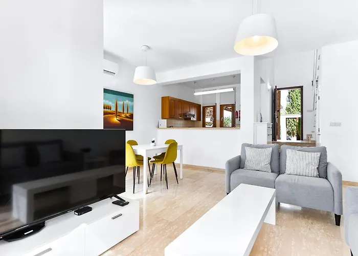 2 Bedroom Proteus With Private Pool, Aphrodite Hills Villa *